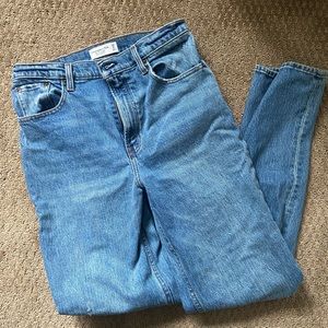 Abercrombie 90s Straight Ultra High Rise